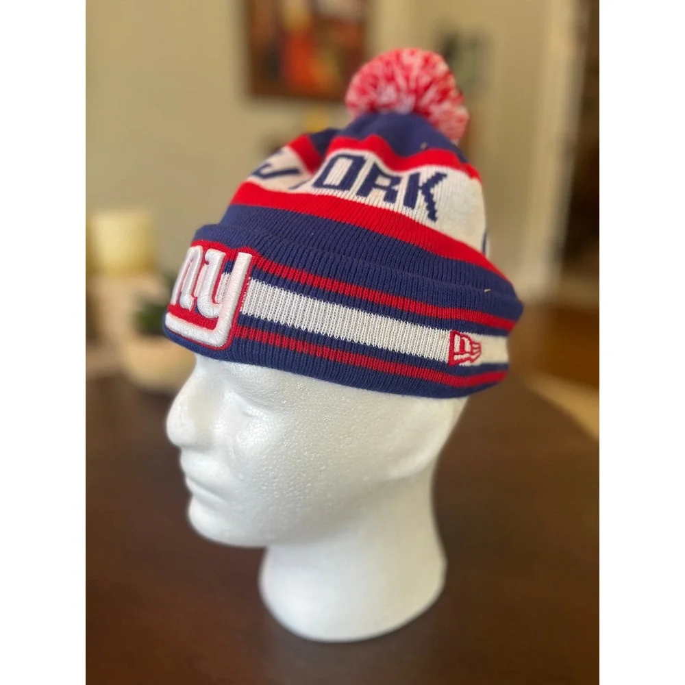 New Era NY Giants Beanie Hat Mens OSFM Blue Excellent Cuffed Pom Pom NFL Cap